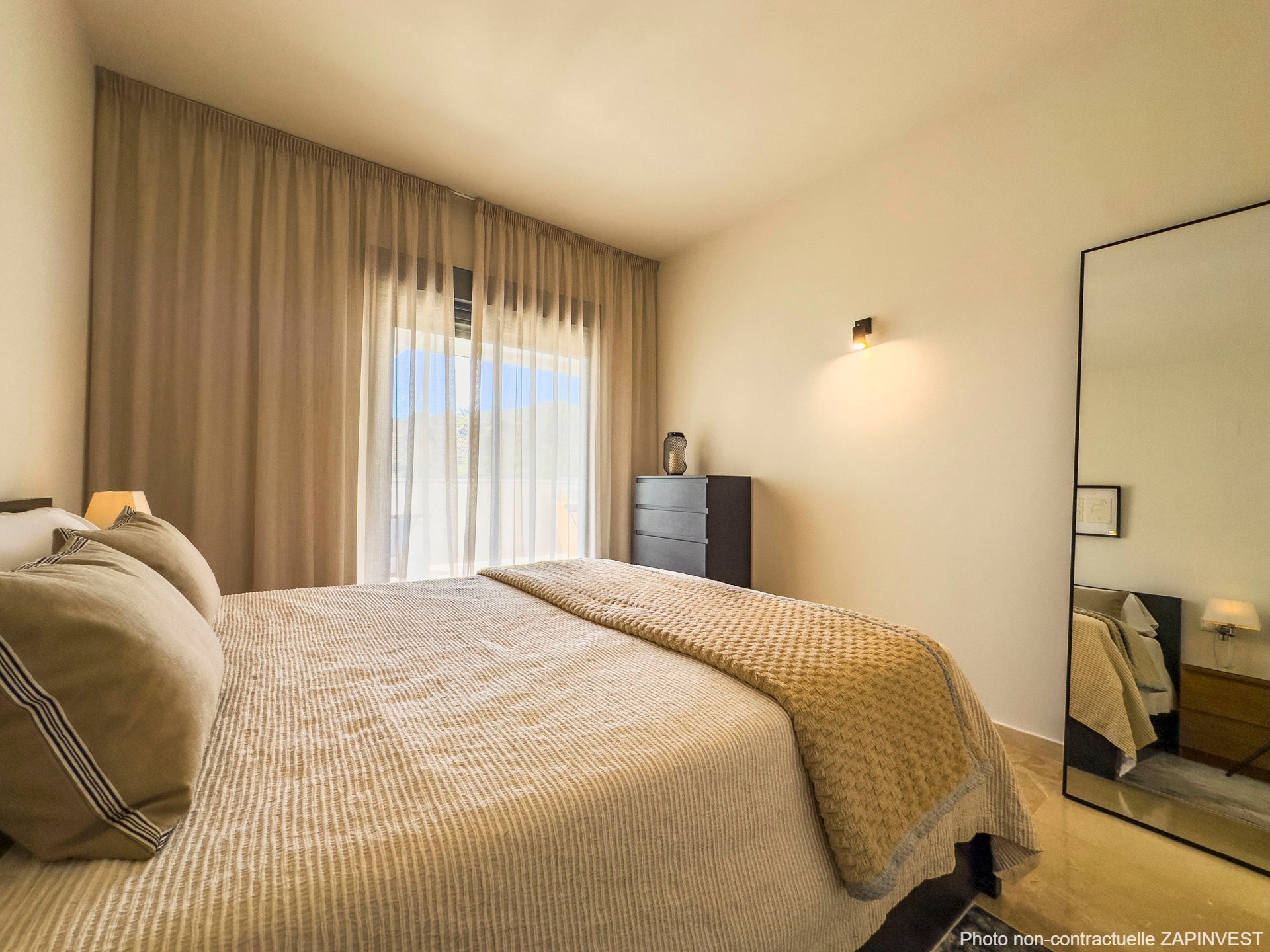 Rez-de-chaussée à Bahia de las Rocas, Manilva - Costa del Sol, Espagne