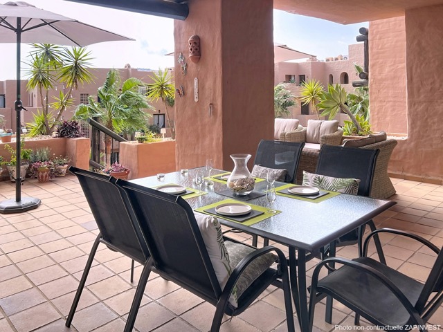 Rez-de-chaussée à Manilva, La Duquesa - Costa del Sol, Espagne