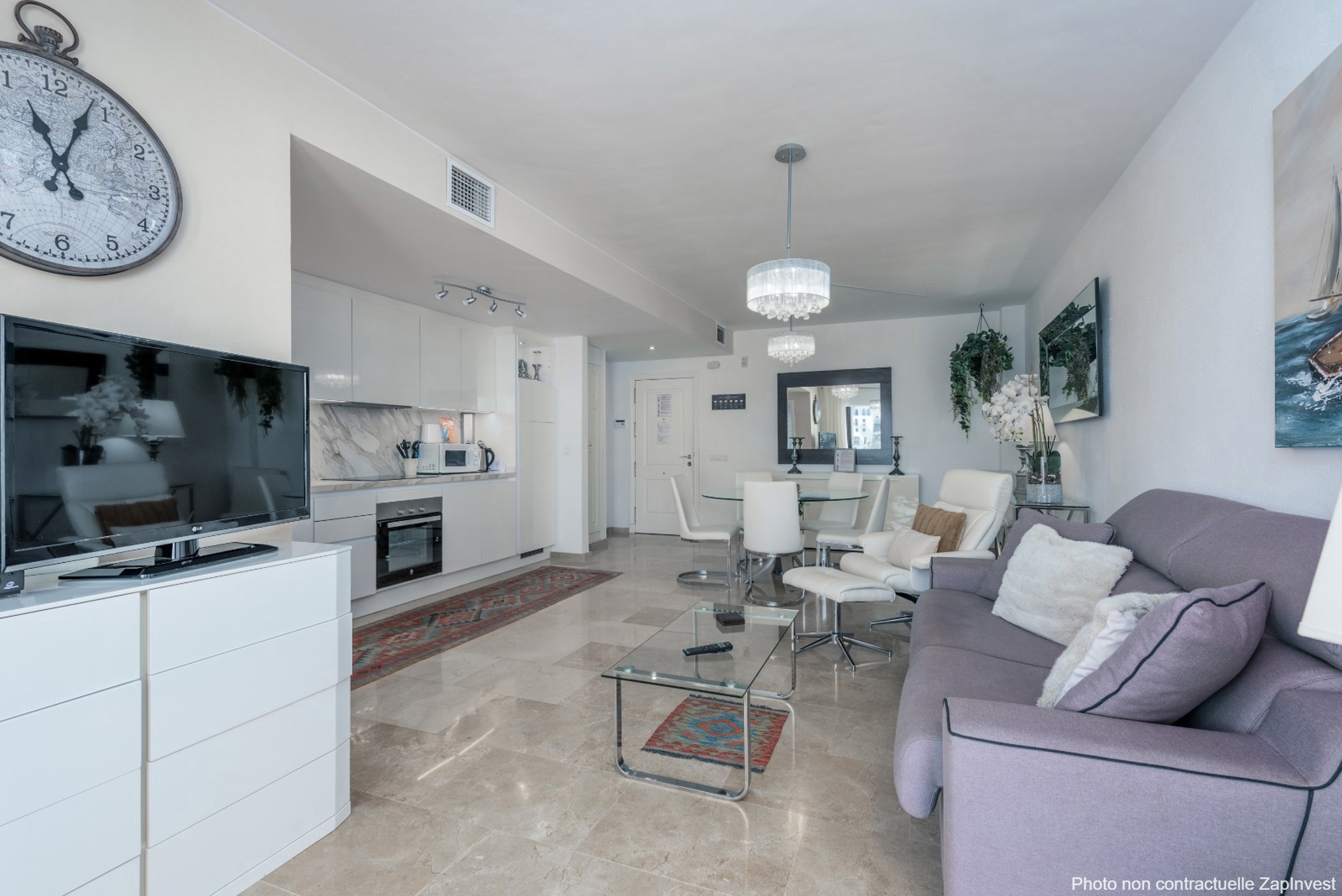 Magnifique appartement au Port de la Duquesa avec des vues splendides sur le port et la mer, Espagne