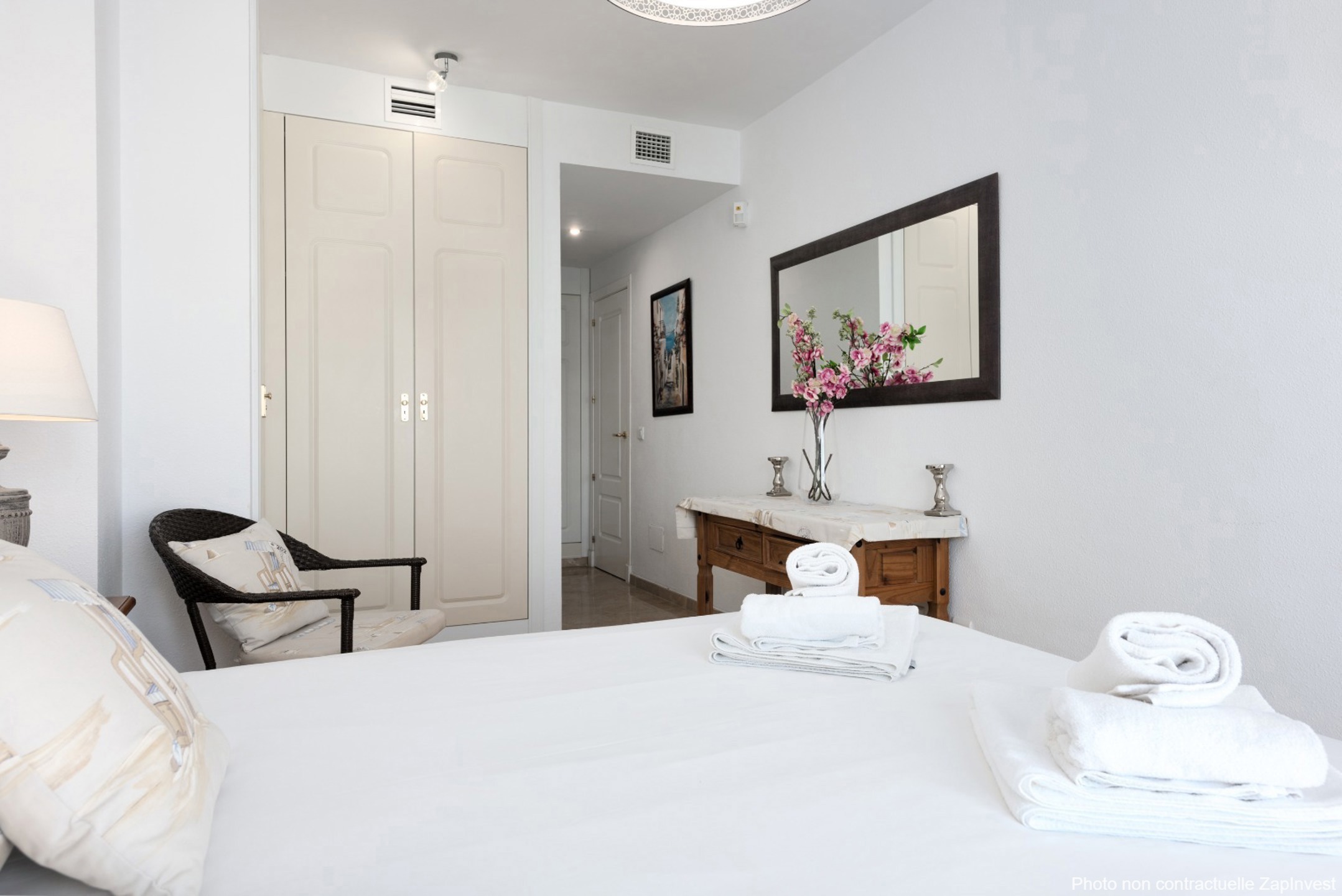 Magnifique appartement au Port de la Duquesa avec des vues splendides sur le port et la mer, Espagne