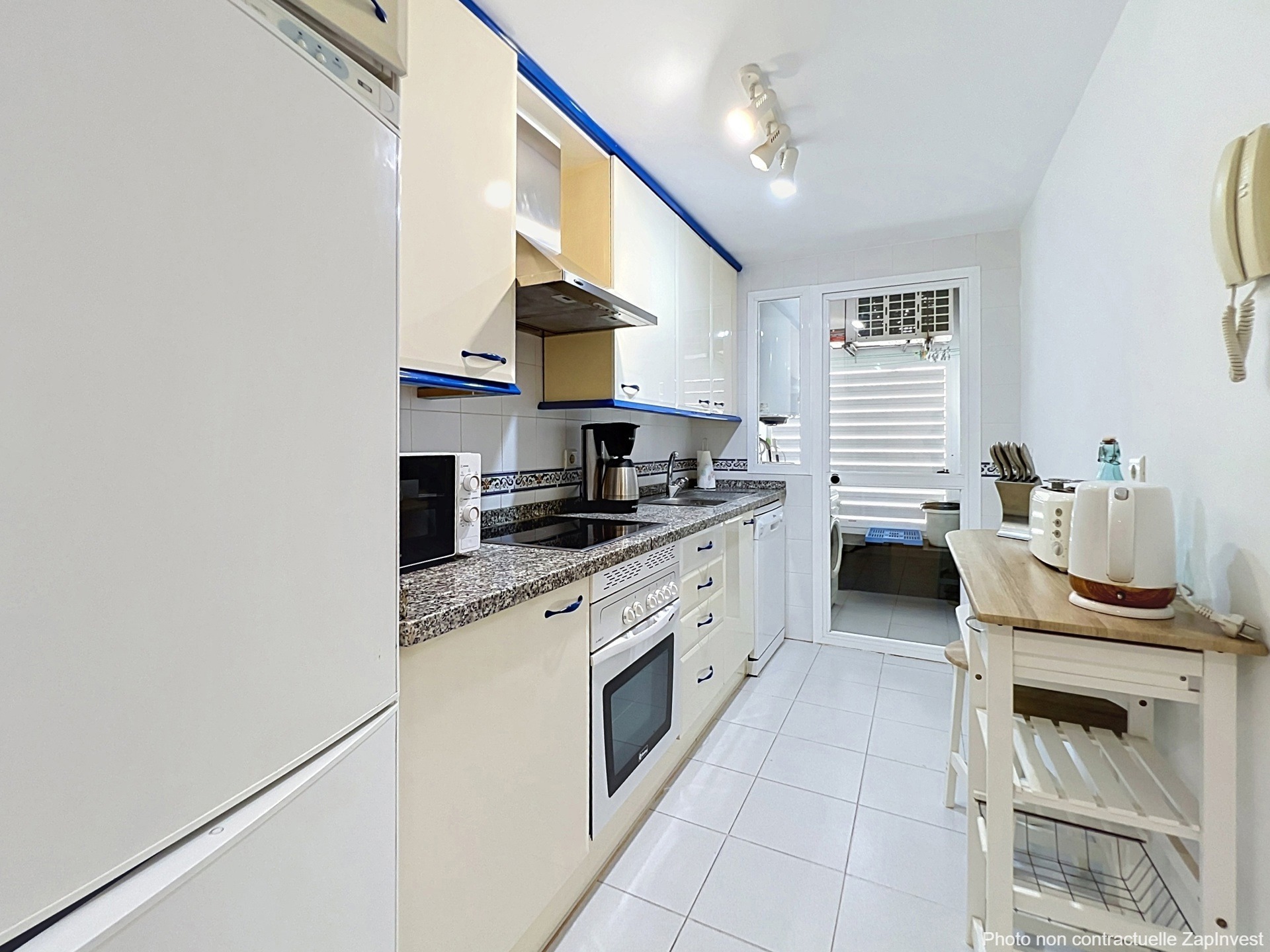 Magnifique appartement au Port de la Duquesa avec des vues splendides sur le port et la mer, Espagne