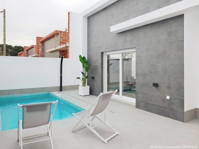 Villa individuelle à Balsicas avec solarium et piscine privée.
